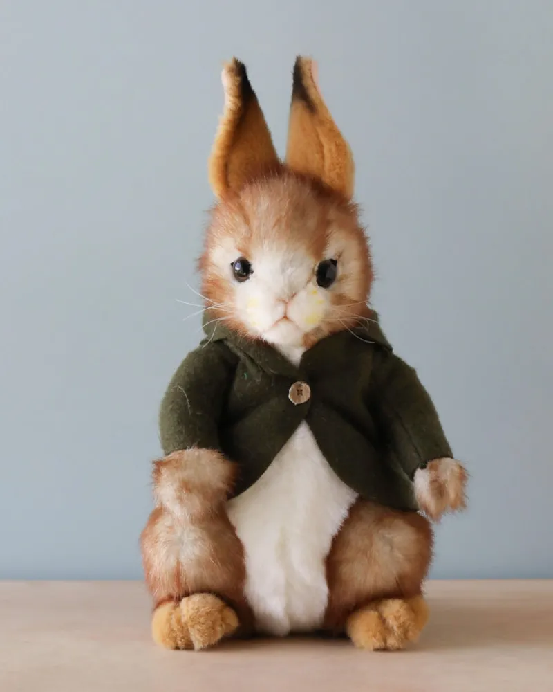 Bunny With Green Jacket Stuffed Animal>Hansa Hot