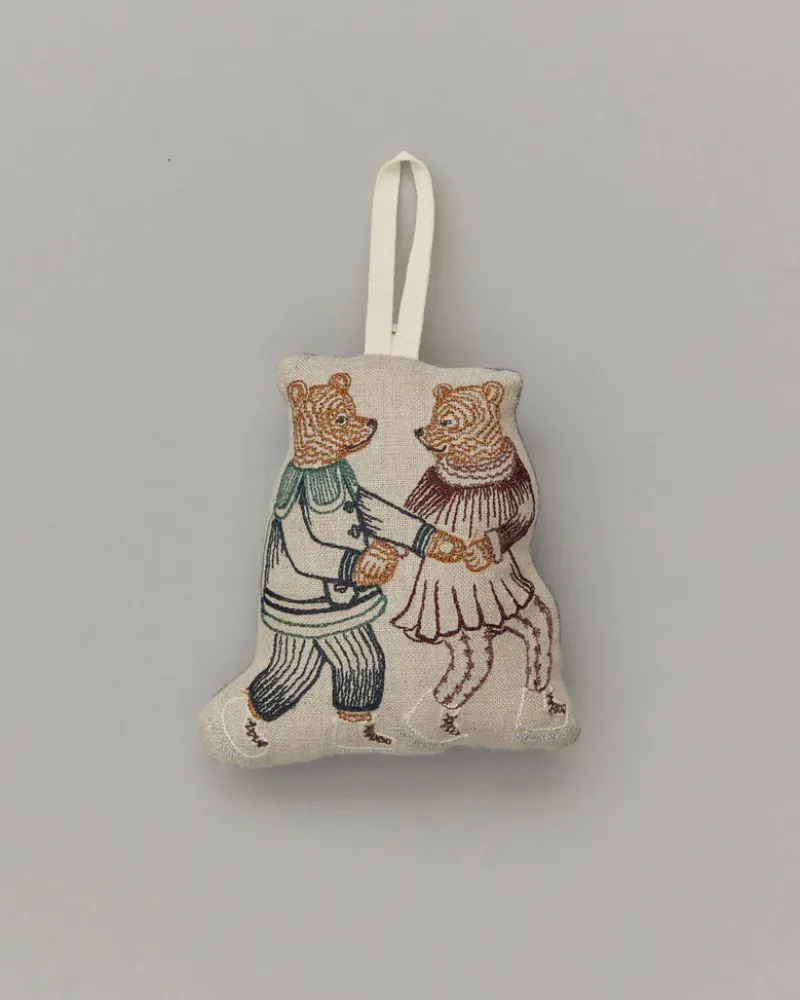 Ice Skater Bears Ornament>Coral & Tusk Sale