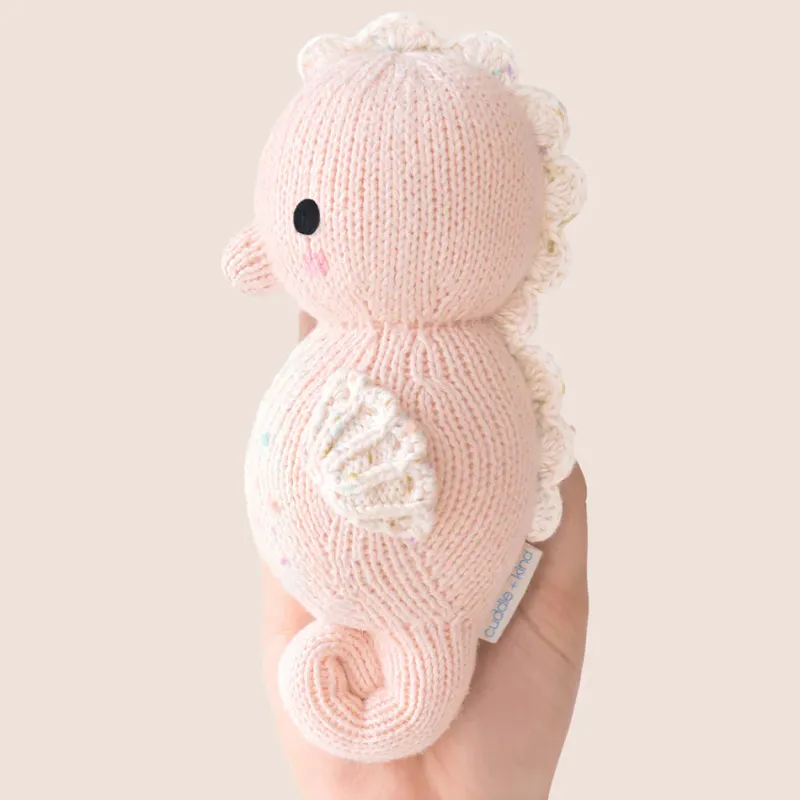 Baby Seahorse (Powder Pink)>Cuddle + Kind Best