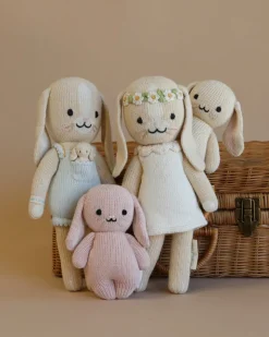 Bunny>Cuddle + Kind New