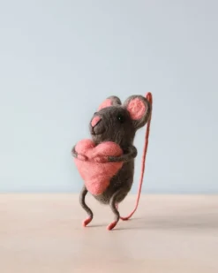 Felt Mouse With Heart><noscript><img width=