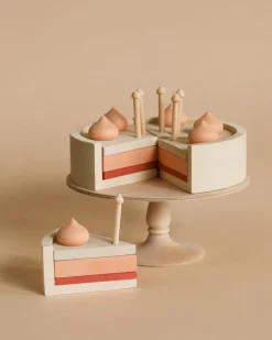 Handmade Strawberry Layer Cake On A Stand>SABO concept Fashion