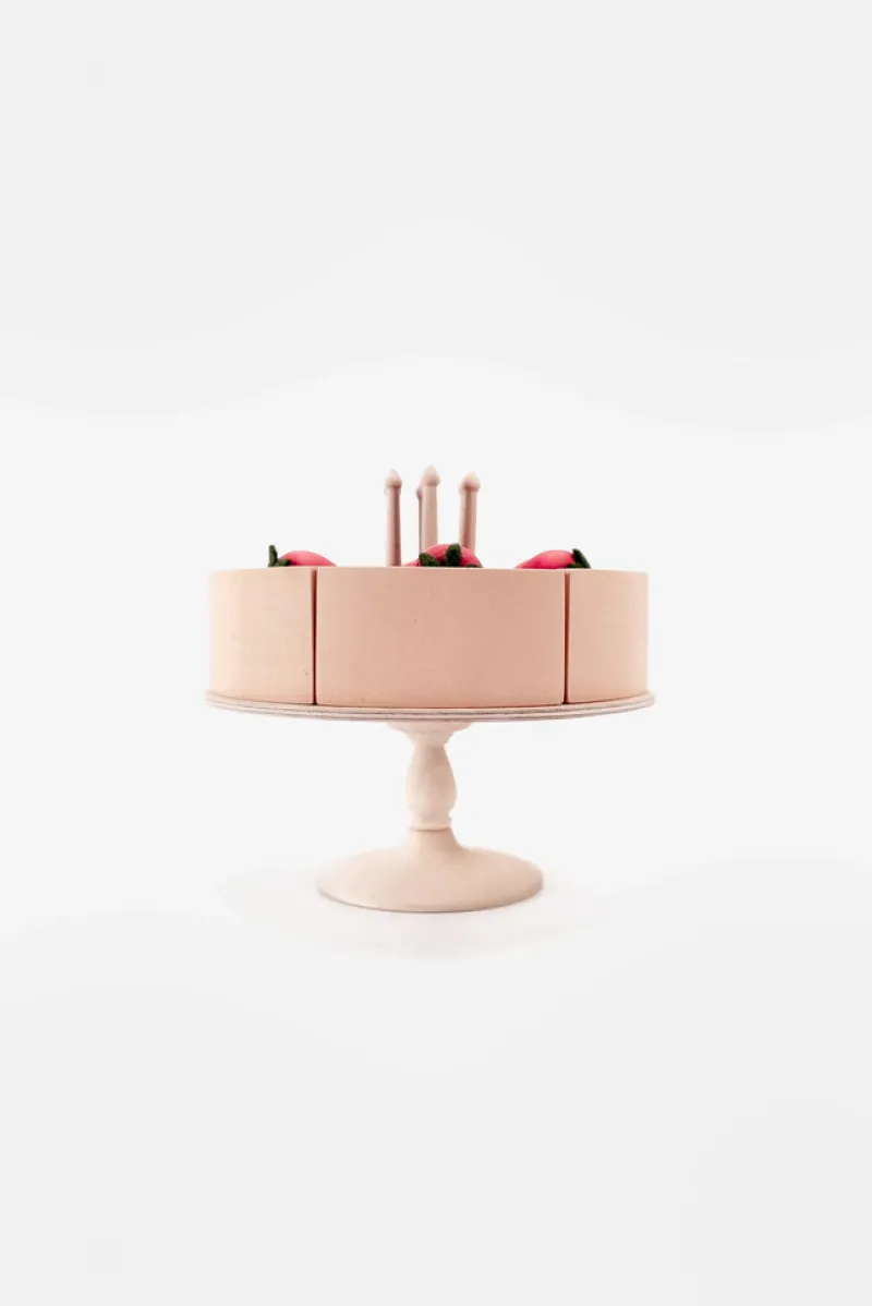 Handmade Strawberry Layer Cake On A Stand>SABO concept Fashion