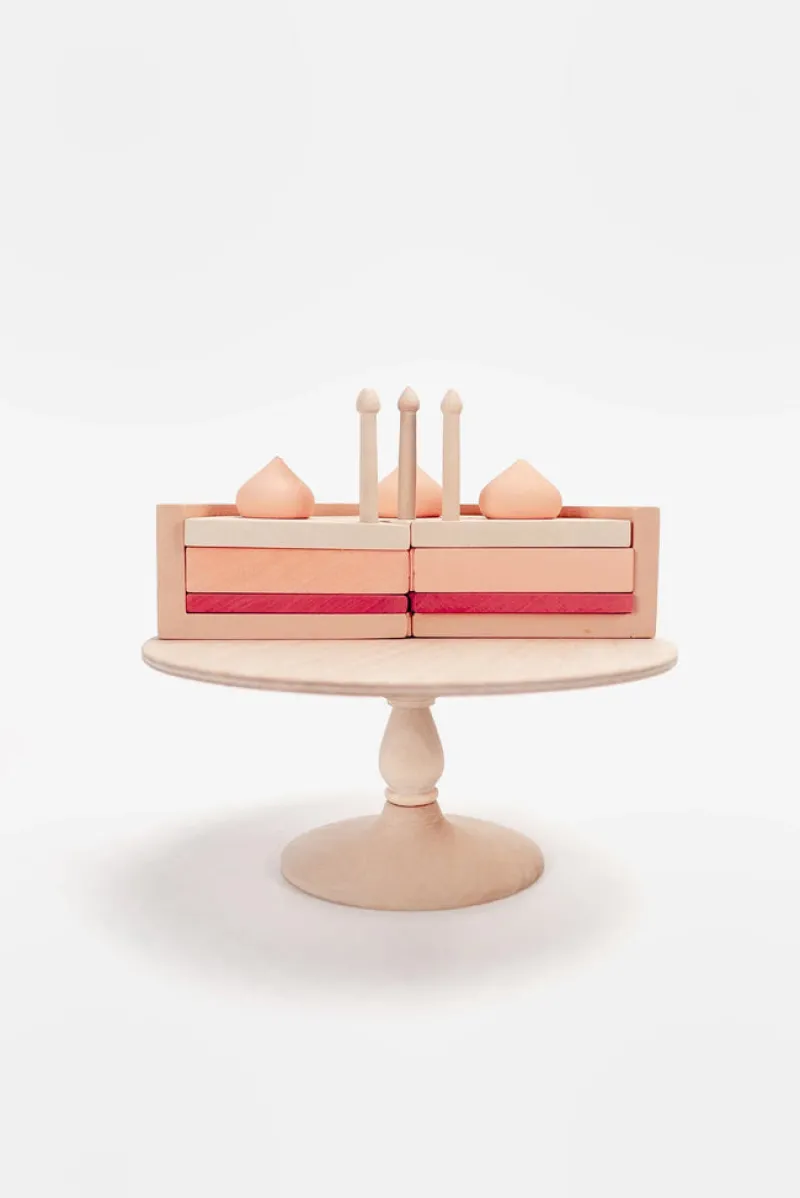 Handmade Strawberry Layer Cake On A Stand>SABO concept Fashion