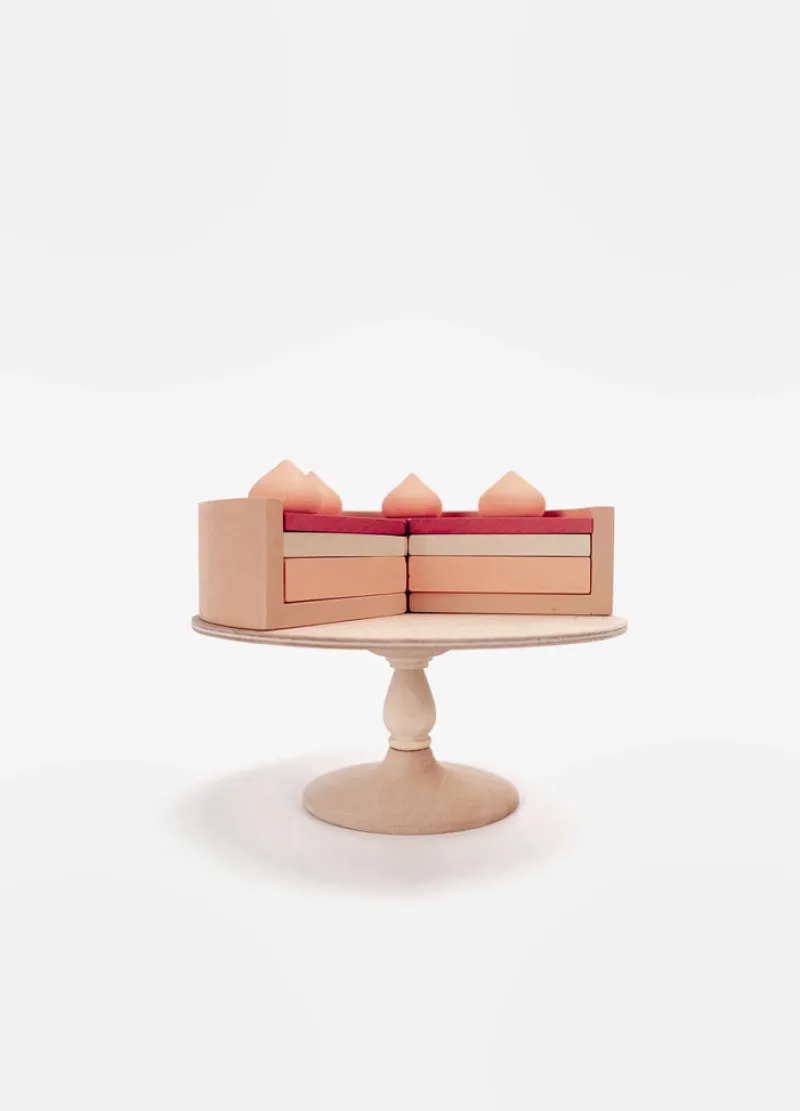 Handmade Strawberry Layer Cake On A Stand>SABO concept Fashion