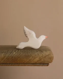 Handmade Wooden Dove>Eric & Albert Fashion