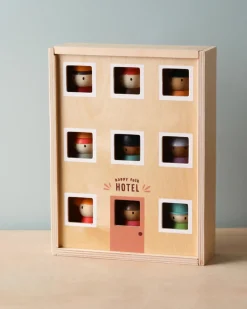 Happy Folk Hotel><noscript><img width=