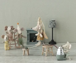 Fairy clothes In Suitcase, Little Sister Mouse><noscript><img width=