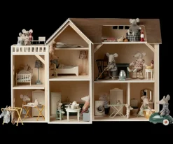 Farmhouse Dollhouse><noscript><img width=