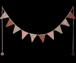 Garland - Rose><noscript><img width=