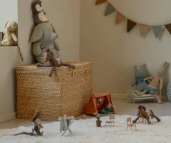 Pony, Small><noscript><img width=