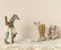 Rabbit Size 1, Chocolate Brown - Striped Blouse and Shorts><noscript><img width=