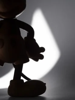 Mickey Mouse, Oak><noscript><img width=