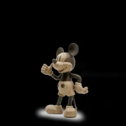 Mickey Mouse, Oak><noscript><img width=