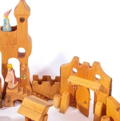 Daughter of the Castle><noscript><img width=