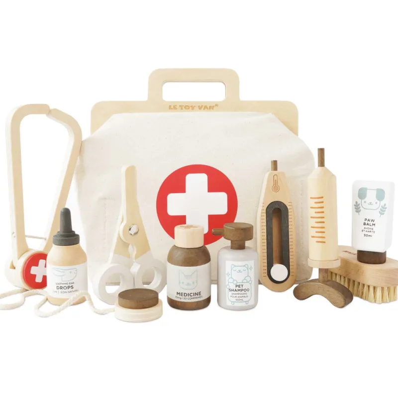 Pretend Play Animal Vet Set>Le Toy Van, Inc. Clearance