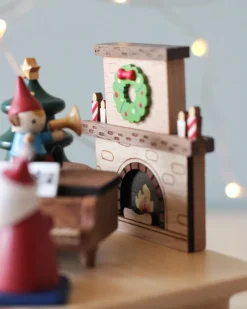 Santa's Christmas Concert Music Box><noscript><img width=