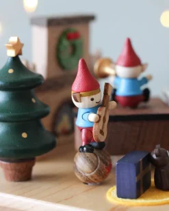 Santa's Christmas Concert Music Box><noscript><img width=