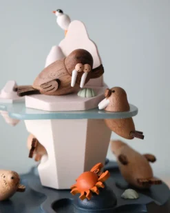 Wooden Arctic Music Box><noscript><img width=